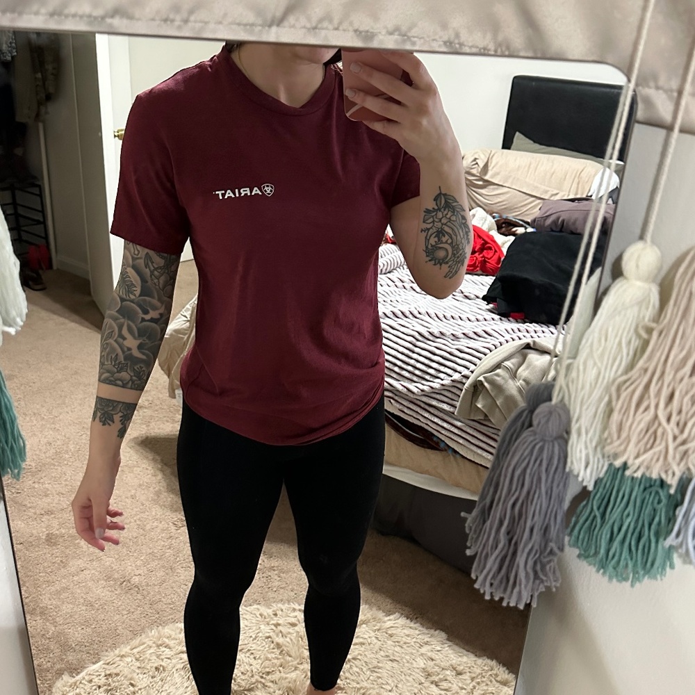 Ariat tee